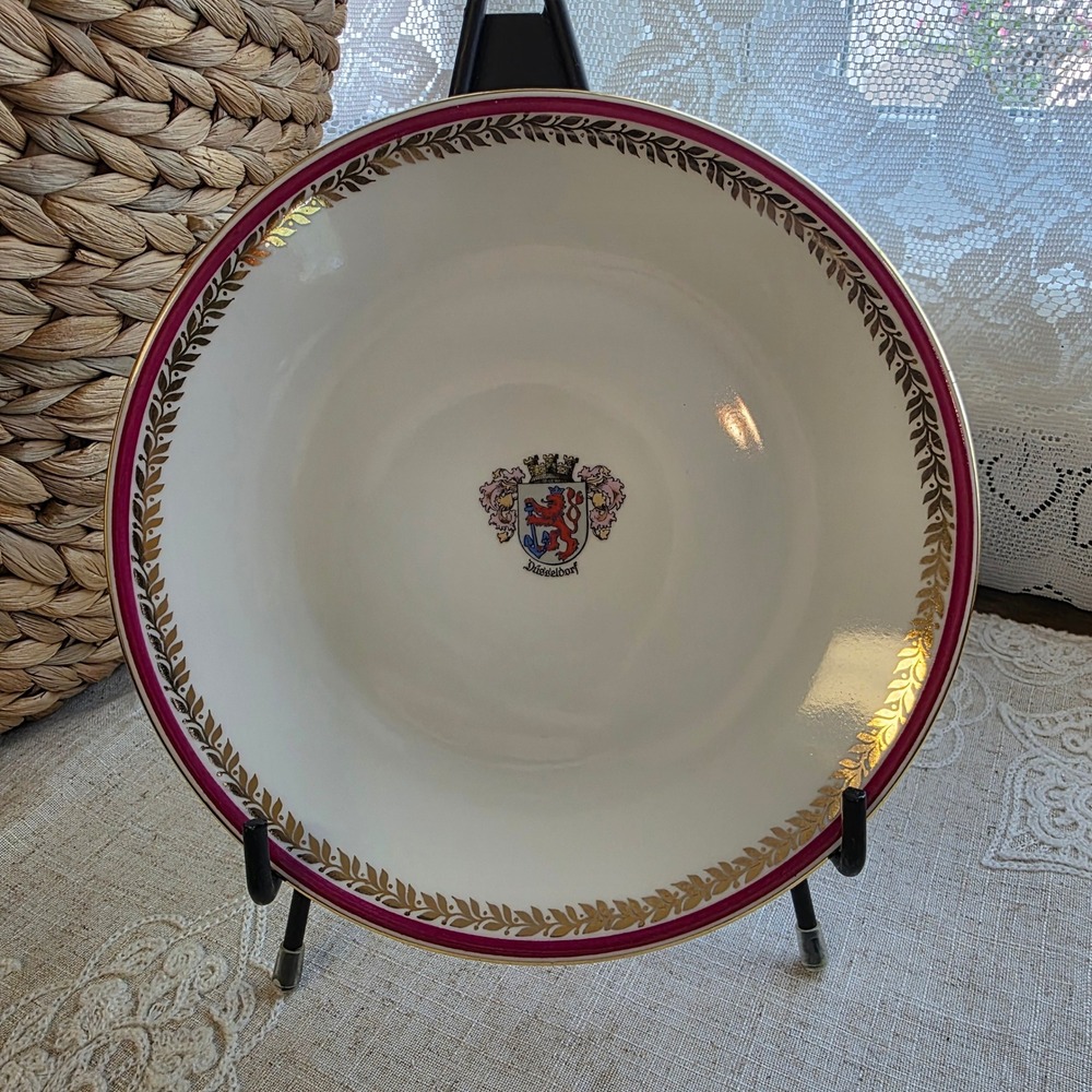 Germany PMR Bavaria Jaeger Co Düsseldorf Crest Bowl 7.5" White Maroon Gold